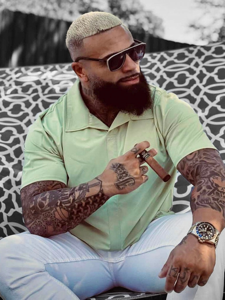 Buttonless Flex-Fit Shirt
